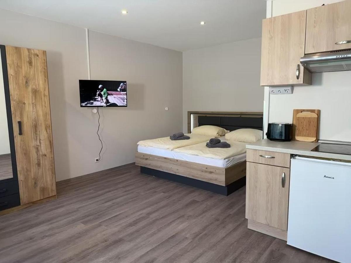 Gaestehaus Lietzow & Stoertebeker Camp Phòng bức ảnh